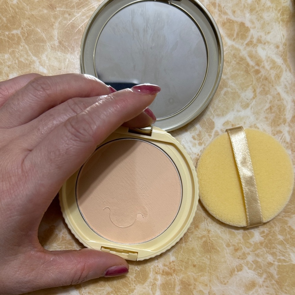 CANMAKE Silver Compact - Picture 3 of 5
